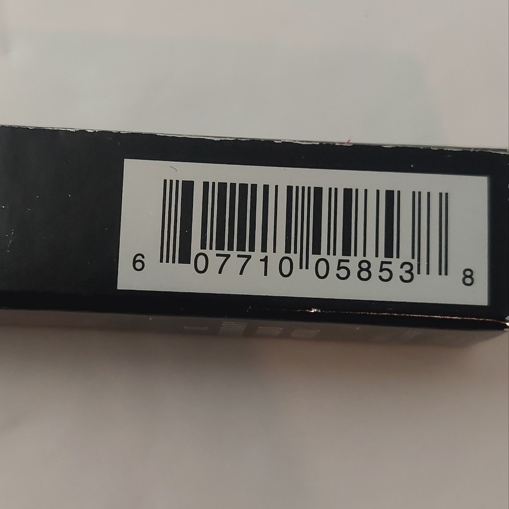 Smashbox Foiled Brat Liquid Metal Lipstick .27 fl. oz liq 8 ml - Picture 4 of 9